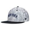 New York Yankees Smoke Dye Fanatics Fitted Hat 7 1/2 - Black/White