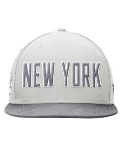 Alternative view of New York Yankees Dugout Fanatics 7 1/4